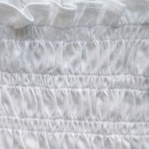 White 💯 cotton Smocked tank size L - Picture 6 of 7